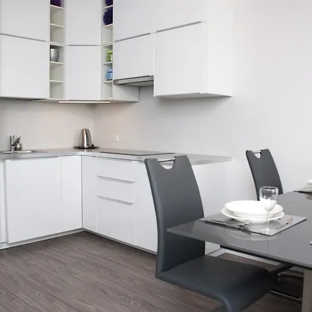Apartamenty I.M.A Towarowa * Poznan