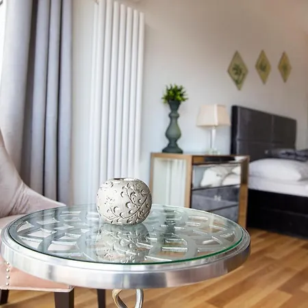 I.m.a Towarowa Apartman